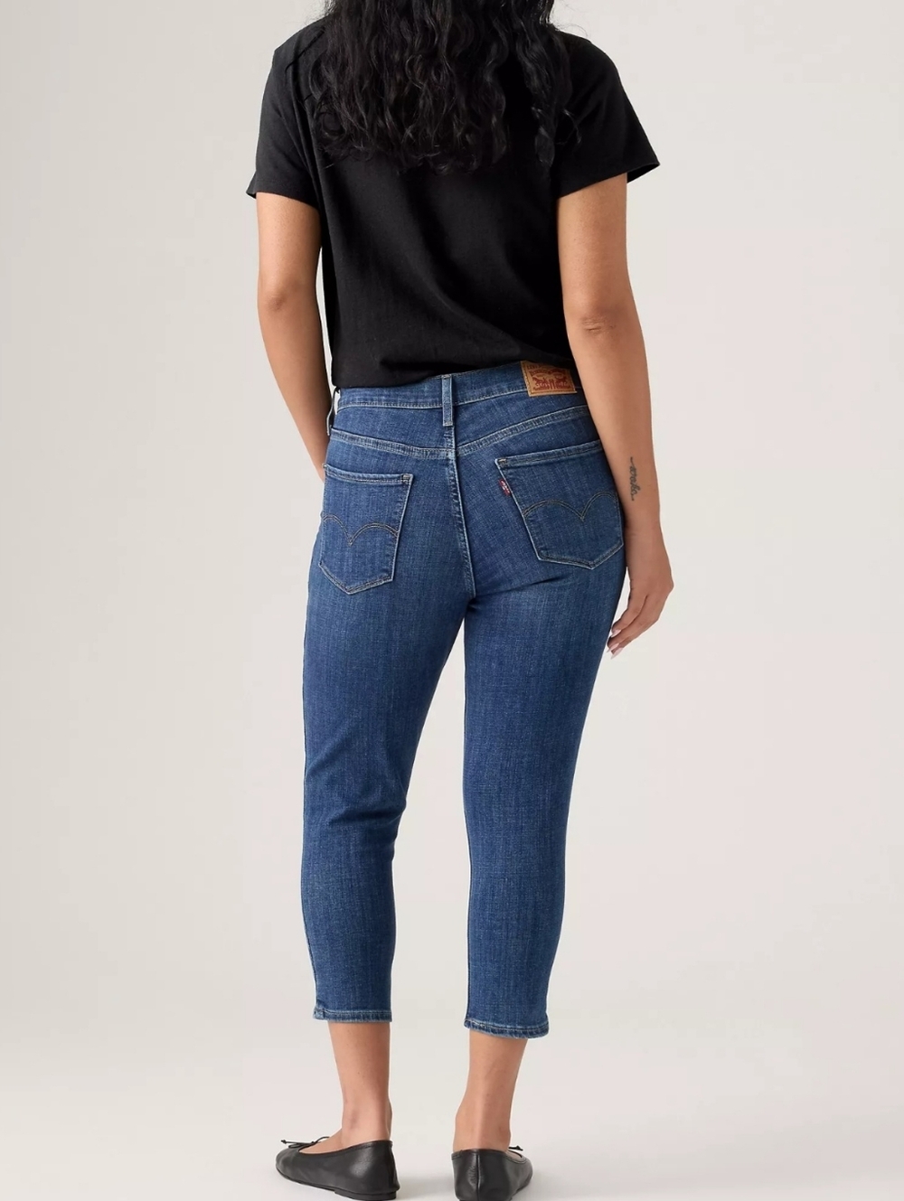 Levi's Womens 311 Shaping Capri Demin Jeans Medium Wash Size 28 - Picture 3 of 12